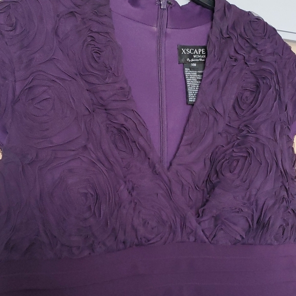 Dress - Picture 6 of 6